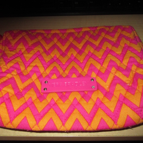 VERA BRADLEY MEDIUM COSMETIC CASE - Picture 1 of 1